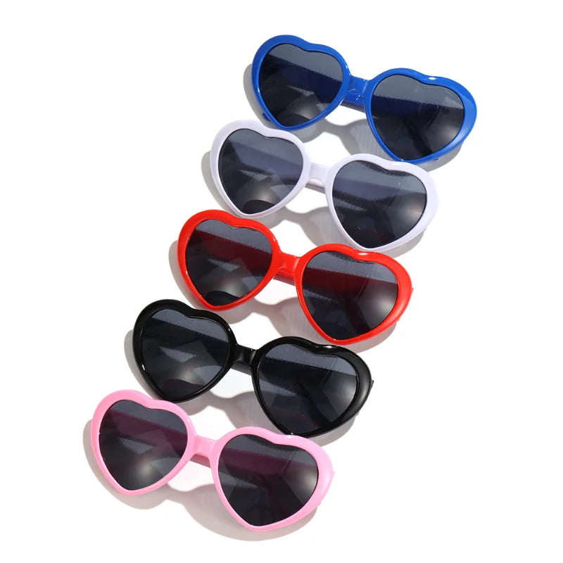 Women Fashion Heart Shaped Effects Glasses Watch The Lights Change To Heart Shape At Night Diffraction Glasses Female Sunglasses