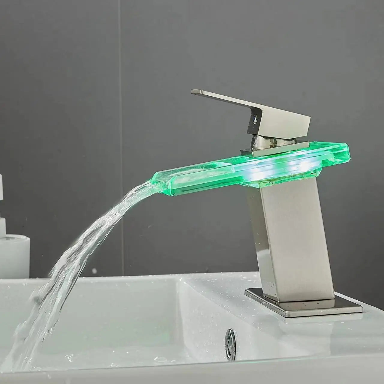 Luxury LED Color Changing Waterfall Basin Sink Faucet Led Light Polished Tap Basin Deck Mounted Sink Mixers 3 Colors Change