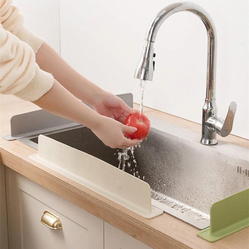 Silicone Sink Baffle Splash Guard Protect Cloth From Splashing Water Baffle Splash Protector For Washing Dishes Faucet Kitchen