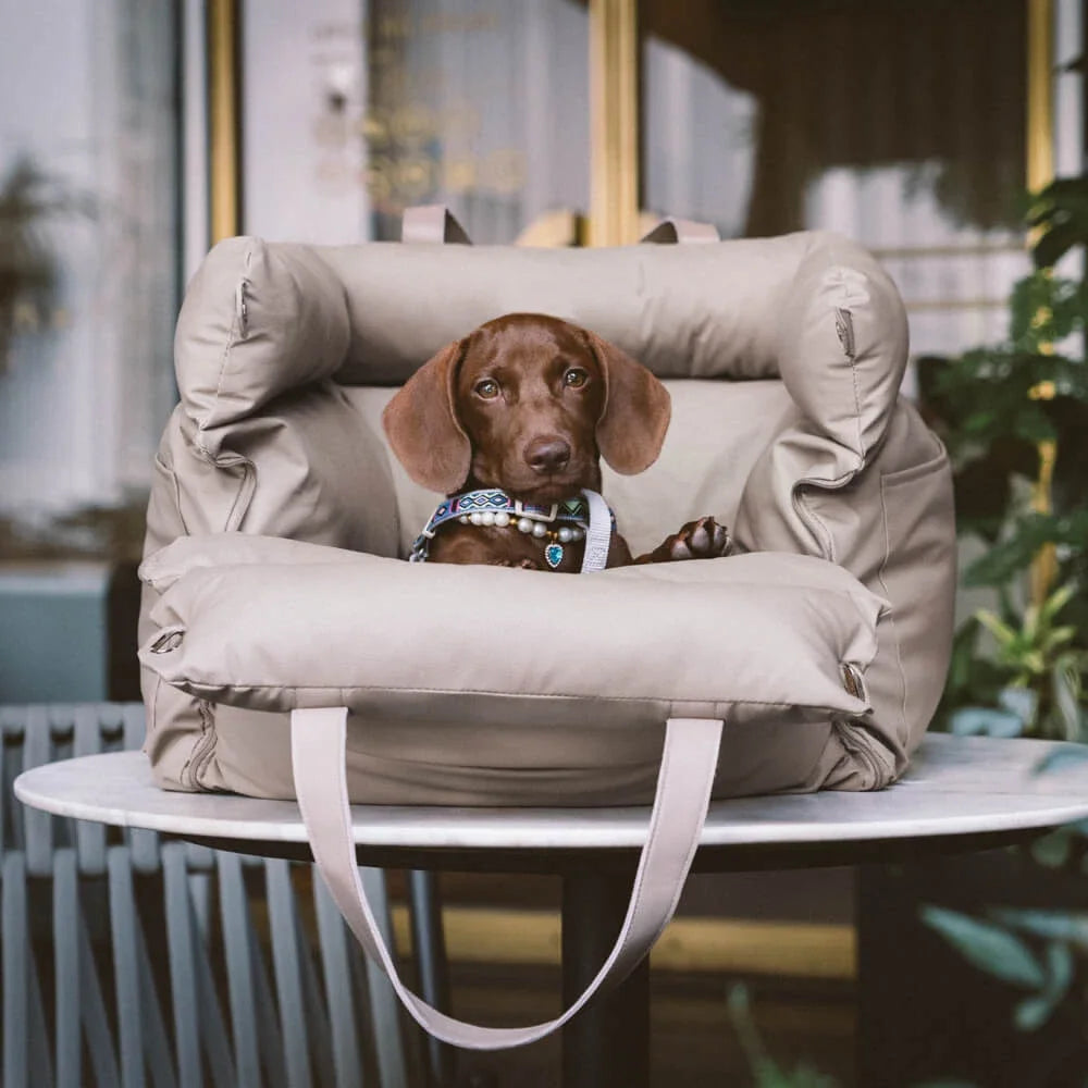 Winter Pet Outing Lathe Luxury Faux Leather Dog Car Seat/Cat Car Bed/Booster Bed Pet Booster Car Seat Comfortable Cat Travel Bed