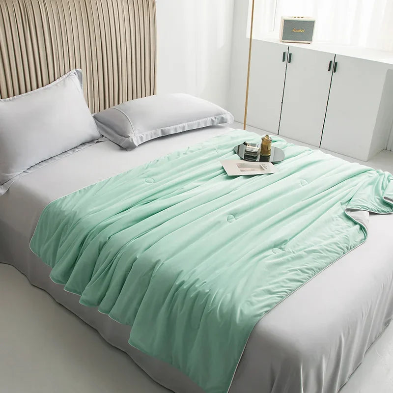 Cooling Blanket for Bed Silky Air Condition Comforter Lightweight Cooled Summer Quilt with Double Side Cold & Cooling Fabric