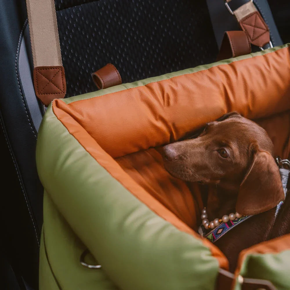Winter Pet Outing Lathe Luxury Faux Leather Dog Car Seat/Cat Car Bed/Booster Bed Pet Booster Car Seat Comfortable Cat Travel Bed