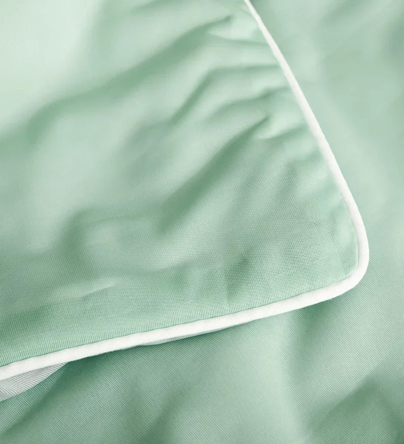 Cooling Blanket for Bed Silky Air Condition Comforter Lightweight Cooled Summer Quilt with Double Side Cold & Cooling Fabric
