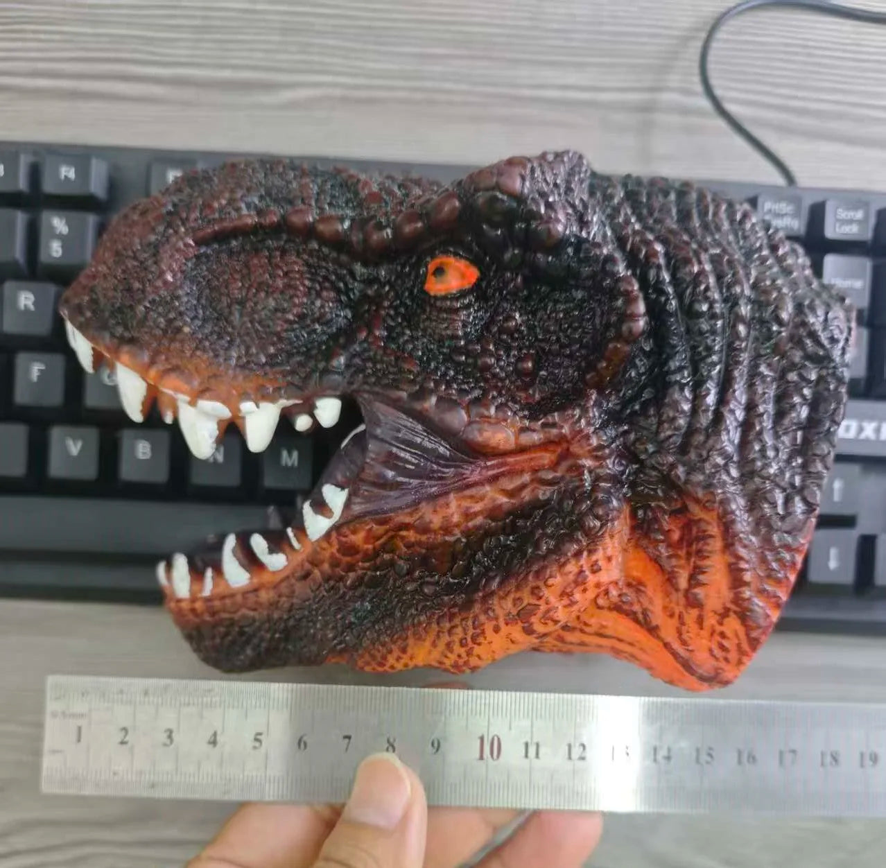 Hand Puppets Dinosaur head Model Toy T-Rex Dino Jurass Shark Park Dolls Dinosaur Worlds Soft Plush Toy for Boys Kids Gifts