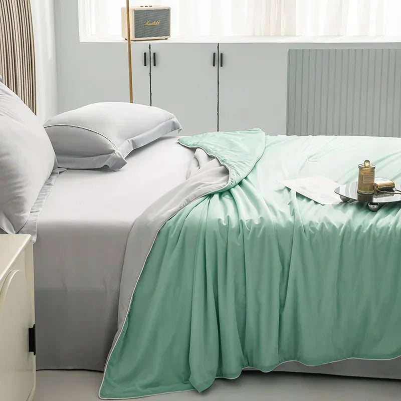 Cooling Blanket for Bed Silky Air Condition Comforter Lightweight Cooled Summer Quilt with Double Side Cold & Cooling Fabric