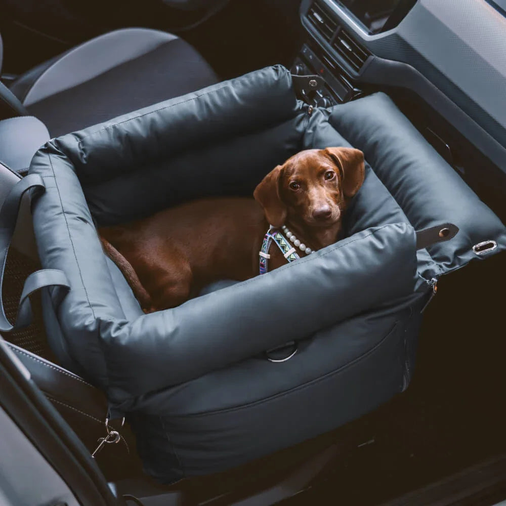 Winter Pet Outing Lathe Luxury Faux Leather Dog Car Seat/Cat Car Bed/Booster Bed Pet Booster Car Seat Comfortable Cat Travel Bed