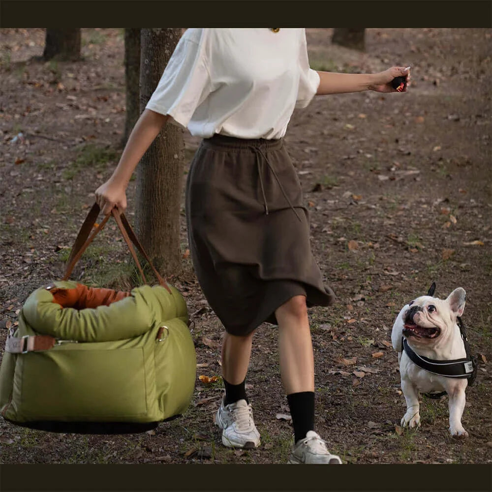 Winter Pet Outing Lathe Luxury Faux Leather Dog Car Seat/Cat Car Bed/Booster Bed Pet Booster Car Seat Comfortable Cat Travel Bed