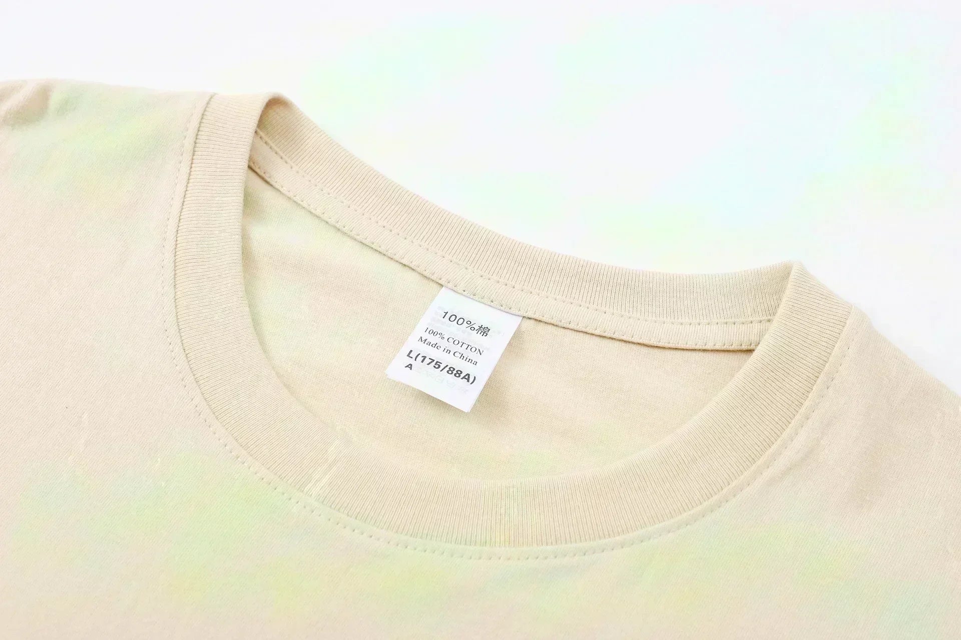 The 2026 new trend printed short-sleeved casual fashionable loose and multi-functional cotton T-shirt features a round neckline
