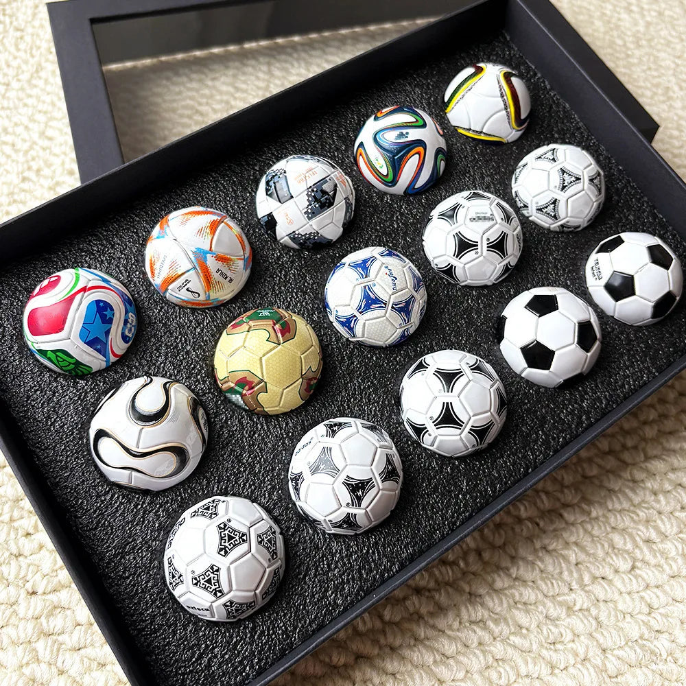 2026 FIFA Mini Soccer Ball Set 15PCS 3.8cm Football Collectible Models World Cup Fan Souvenir Gift Sports Memorabilia Collection