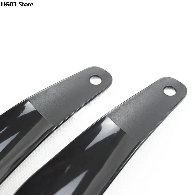 1PCS 16cm Flexible Sturdy Slip Shoe Horns Professional Black Plastick Shoe Horn Spoon Shape Shoehorn Shoe Lifter