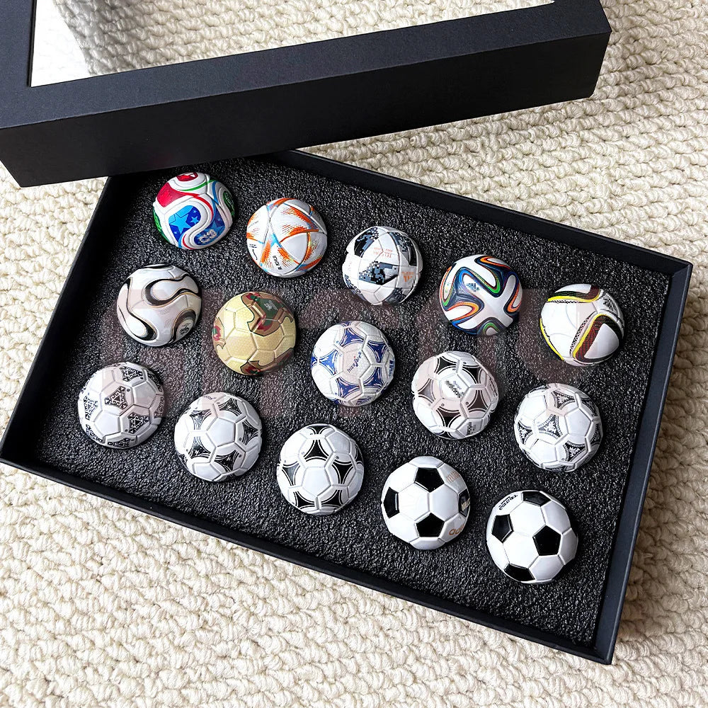 2026 FIFA Mini Soccer Ball Set 15PCS 3.8cm Football Collectible Models World Cup Fan Souvenir Gift Sports Memorabilia Collection